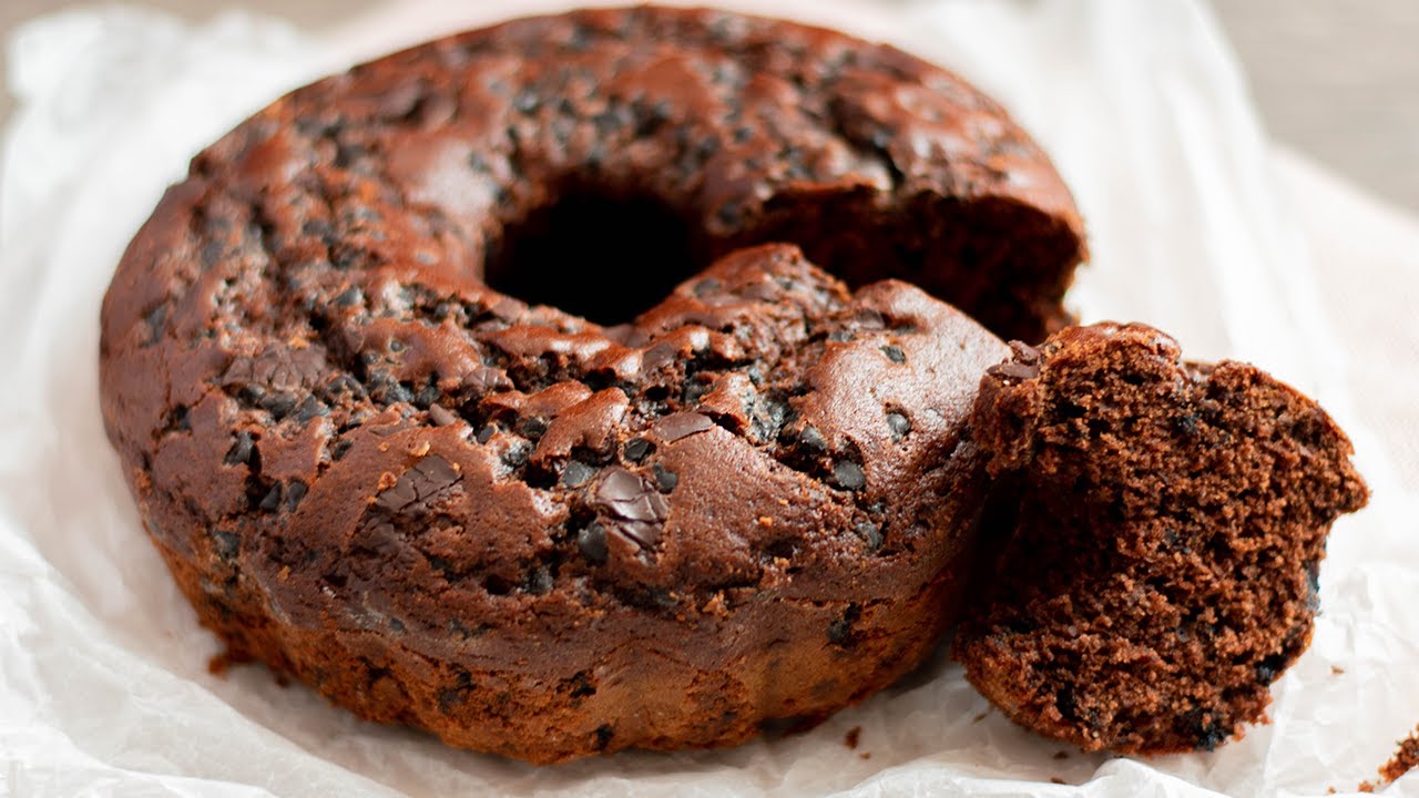 Ciambellone al cacao e cioccolato