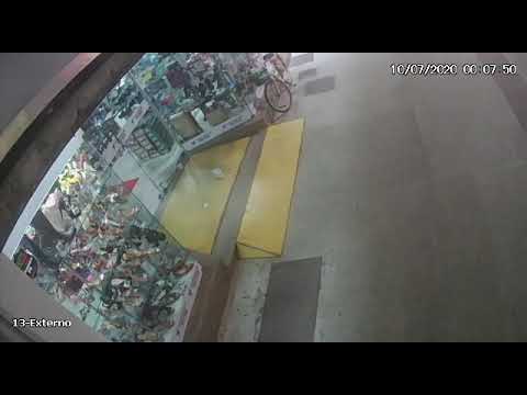 Ladrão furta TV de loja em Linhares