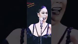 sus grandes éxitos de mi reina Isabel Pantoja preciosa guapa olé olé viva la Pantoja única