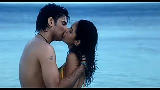 Mallika Sherawat Kissing In Bachke Rehna Re Baba Romantic Hot Movie Scene