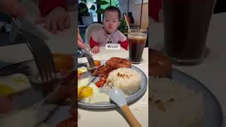 Baby’s first bacon for #breakfast 😆
