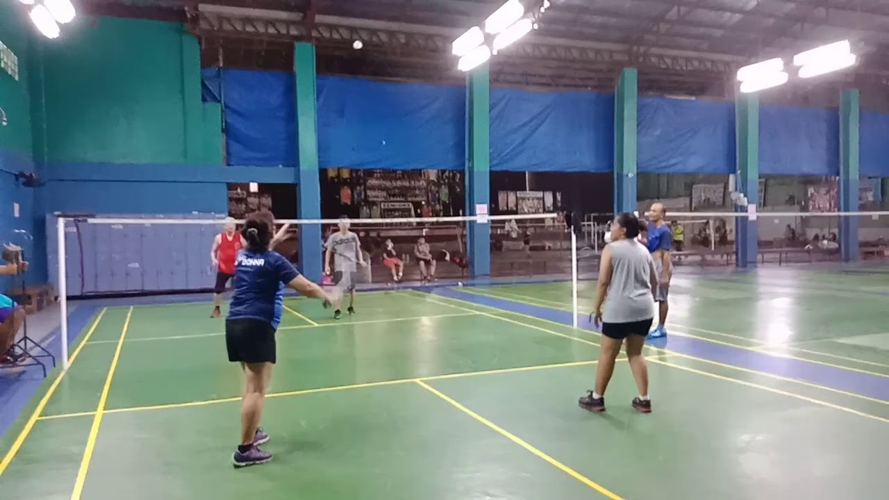 Darwin Ej Vs Donna Lovel 1 Doubles Badminton Play Tanching Cup Youtube