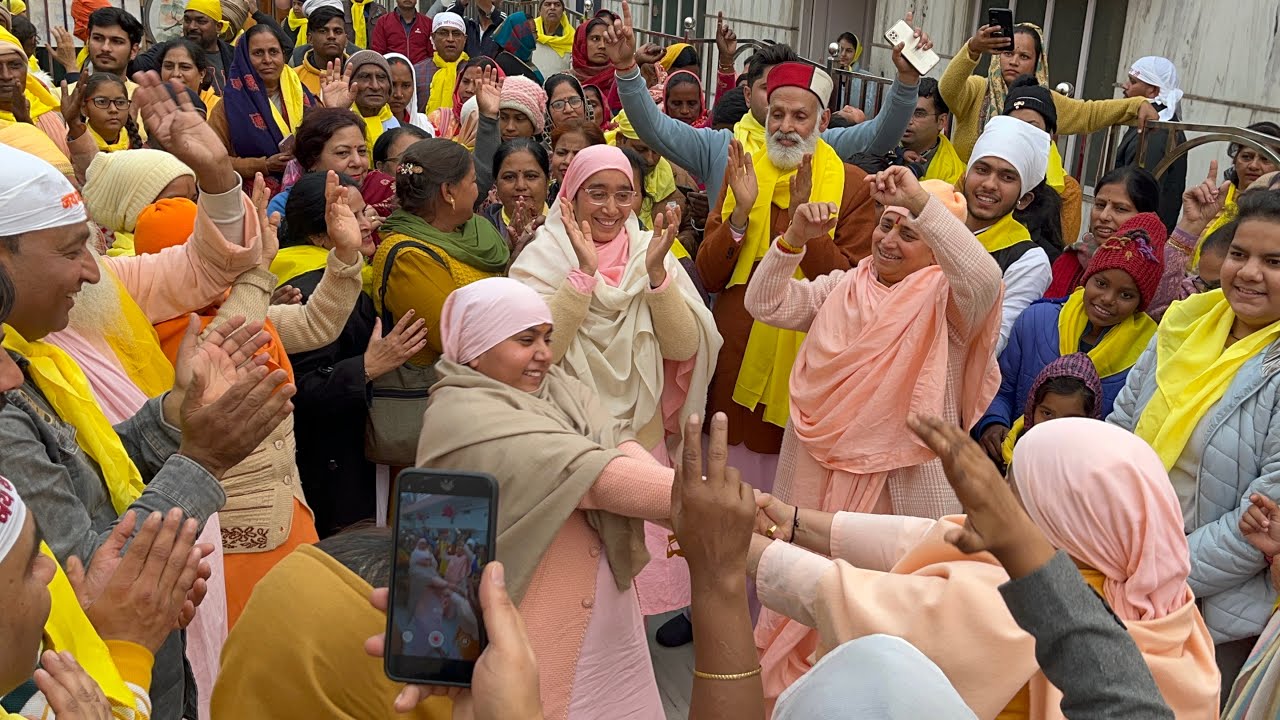 बसंत पंचमी की रौनक़ा श्री❤️ नंगली दरबार ❤️में बहुत सुंदर नजारा संगत झूमती हुई 👌👌