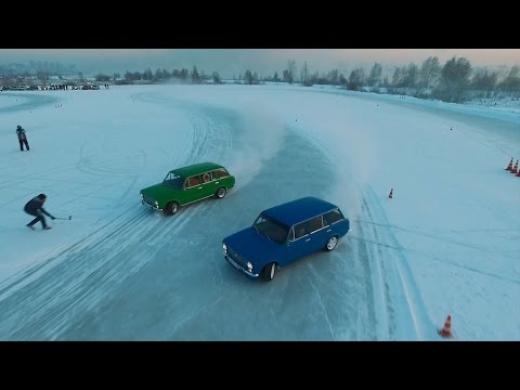 Видео: Парные заезды на открытии зимнего дрифт-сезона в Иркутске