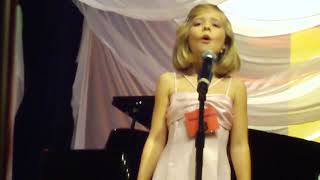 Jackie Evancho   8yrs Kean Idol 09   Ave Maria