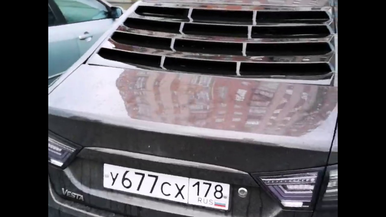Заднее стекло веста