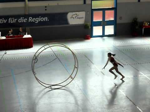 Rhönrad-Sprung Xenia Oldenburger - YouTube