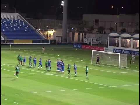 علي عدنان سجل هدف لفريقه النجمة السعودي ركلة نادي الهلال خلال مباراة ودية انتهت لصالح الهلال 3 1