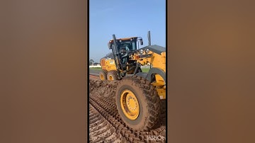 Amazing Skill motor Grader Cutting Shoulder