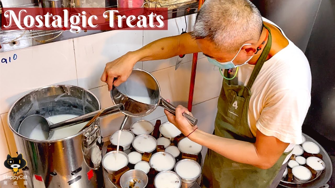 Dance of Love at a 4-decade-old Wah Kueh & Chwee Kueh stall   Gems Harvest ()   Singapore Hawkers