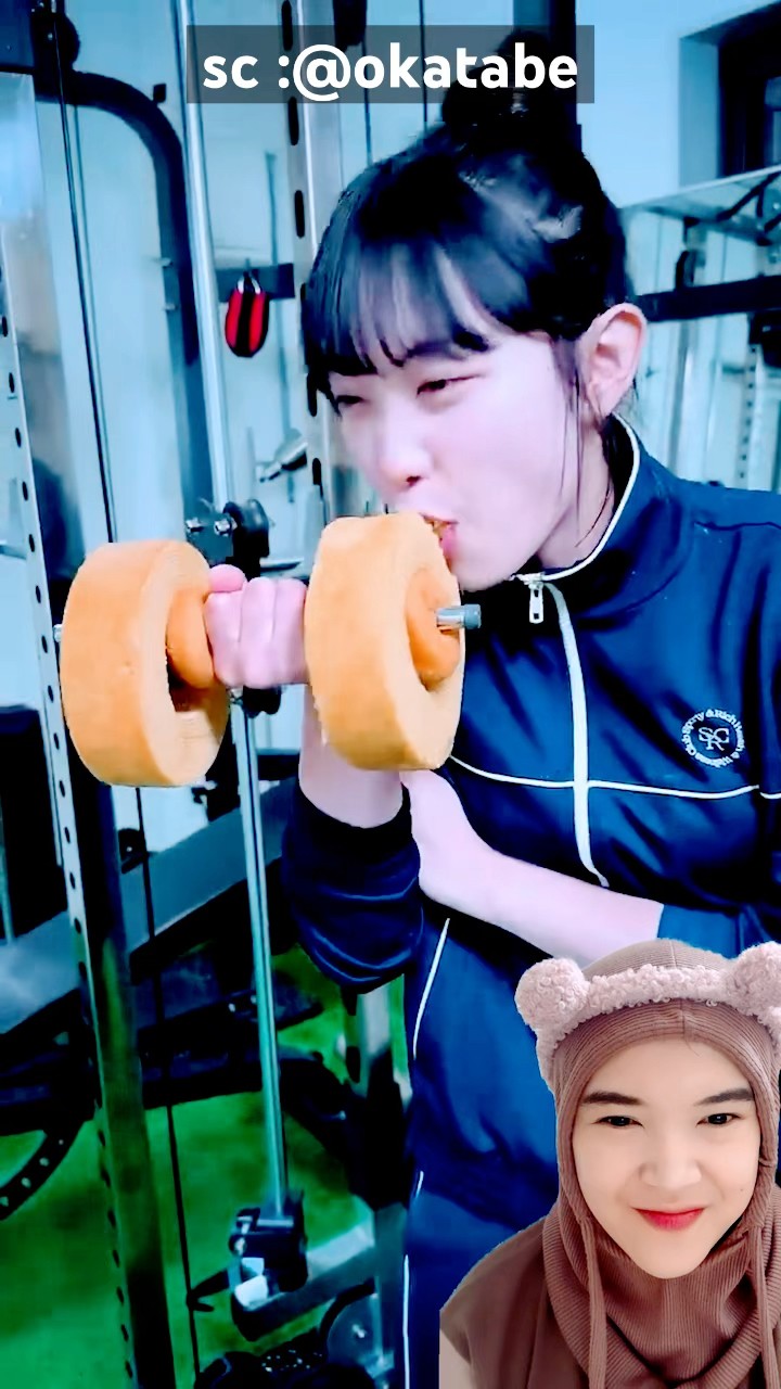 olahraga sambil makan‼️