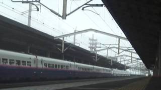 Ｅ２系　小山駅通過