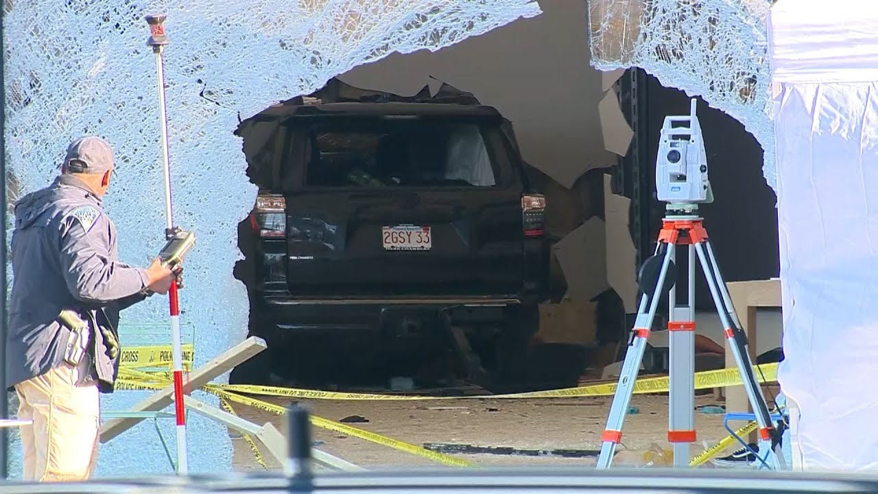 'Heard a big explosion' Witnesses describe crash into Hingham Apple