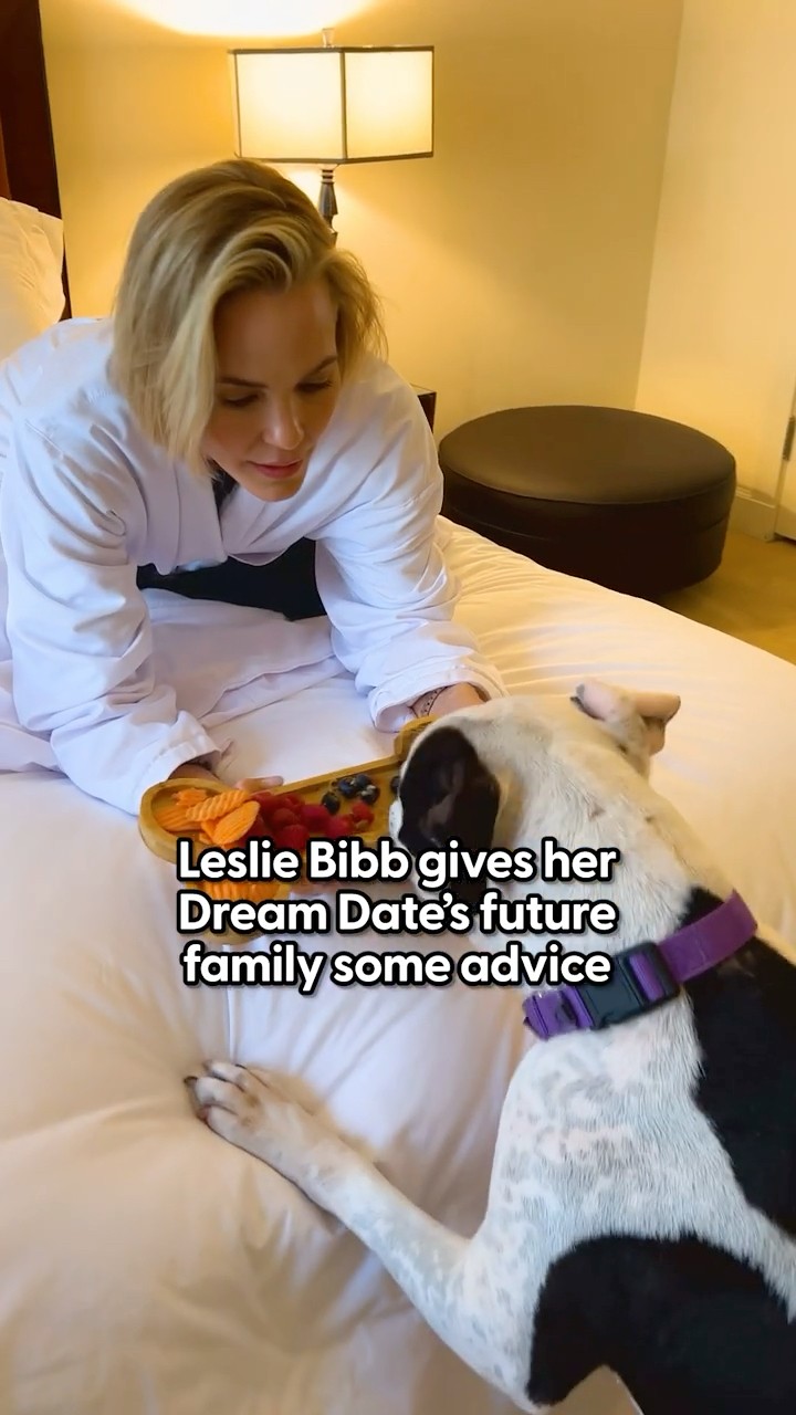 Leslie Bibb Surprises Her Date With A Paw-cuterie Board | The Dodo