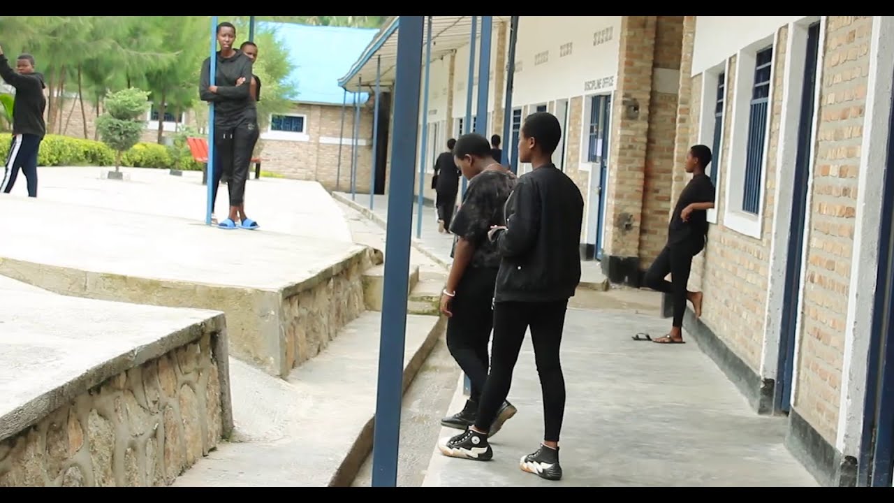 YIRUKANWE AZIRA KURYA IBYABANDI #SHORT MOVIE ISI TUBAMO#