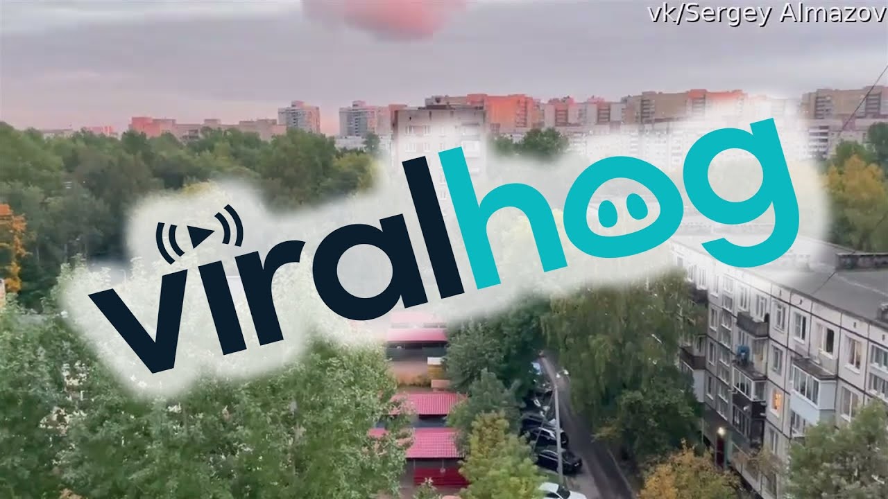 Unusual Cloud Spotted Over St. Petersburg, Russia || ViralHog