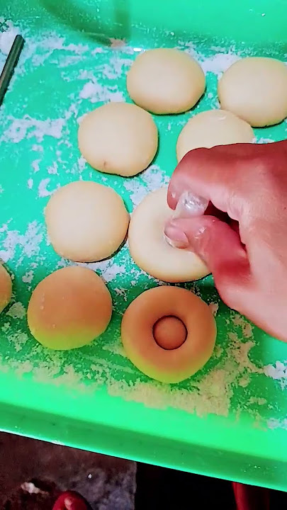 Cara Bikin Lobang Donat Ala Mbun Twins #donat #enak #shorts #short #kuedonat