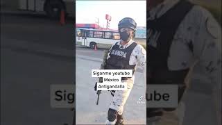 Soldado le da lección a ciudadano