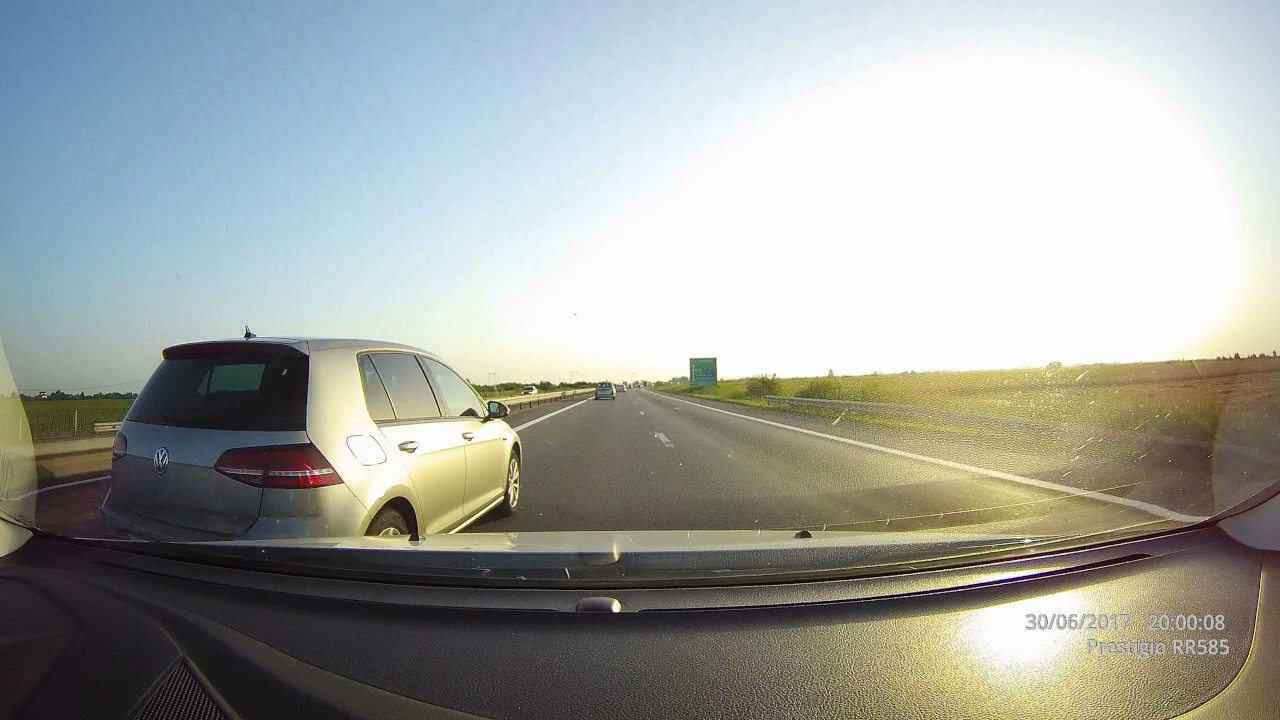 Atunci cand aduci masina din Germania si uiti ca in Romania sunt doar doua benzi pe autostrada!