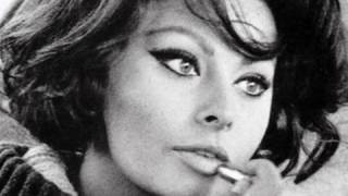 Bombshell Beauty : Sophia Loren Inspiration​​​ | MissJessicaHarlow​​​