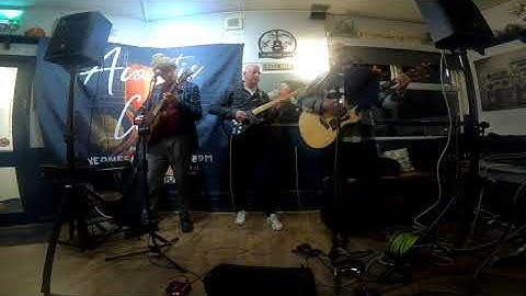 05   Dangerous Motives   20251126 Bottleneck Brothers at The Newtown Pippin