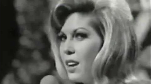 NANCY SINATRA 1966 - These boots are made for walkin' (Hullabaloo)