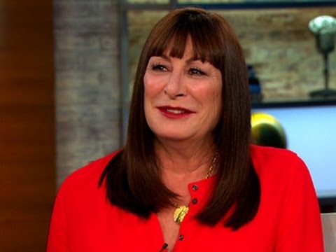 Vidéo: Anjelica Huston Net Worth: Wiki, Marié, Famille, Mariage, Salaire, Frères et sœurs