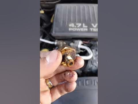 bad oil pressure sensor Jeep Grand Cherokee WJ - YouTube