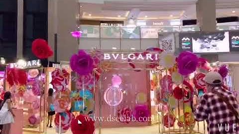 DseeLab 3D hologram display in the shopping mall