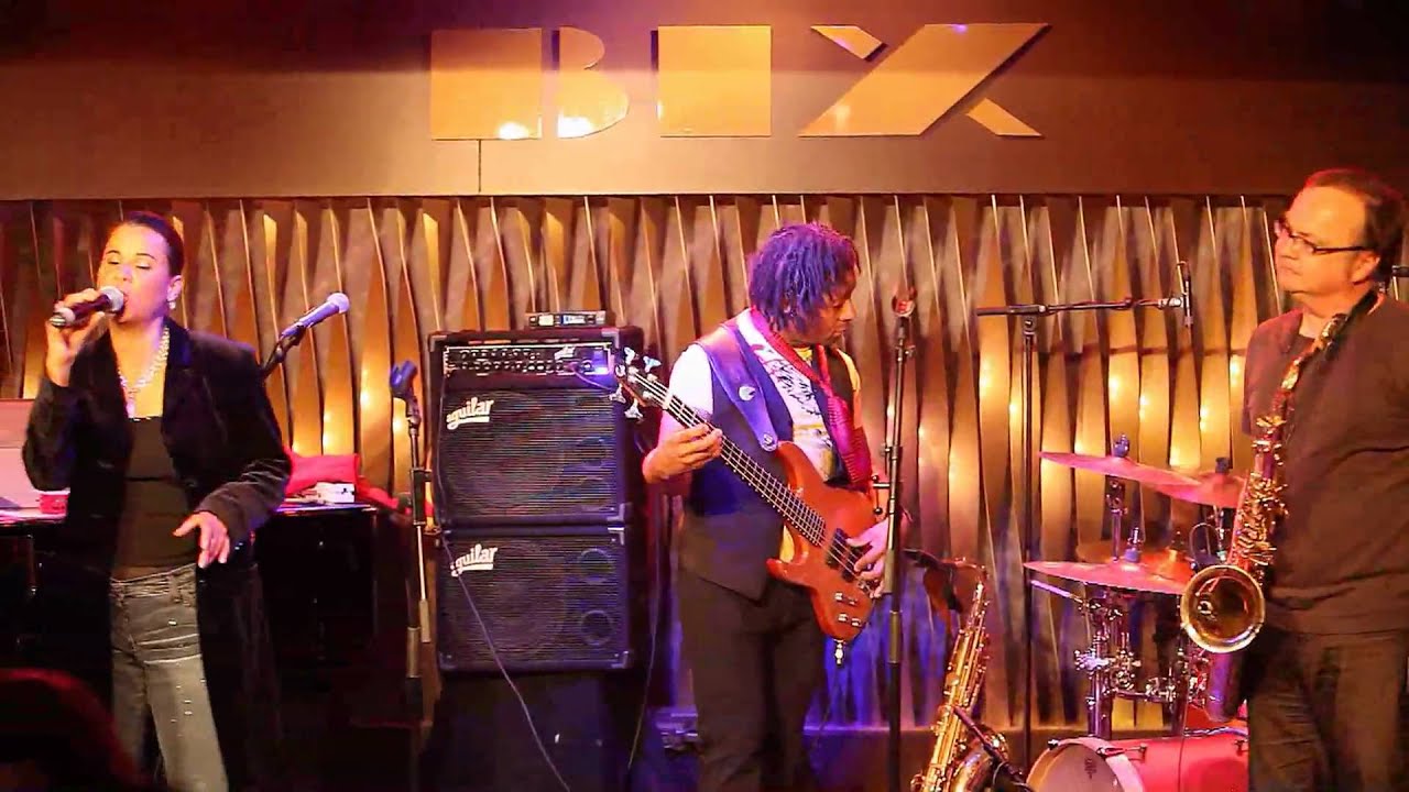 "Easy Like Sunday Morning" (Commodores) - Lilly Thornton live at the BIX Jazzclub Stuttgart