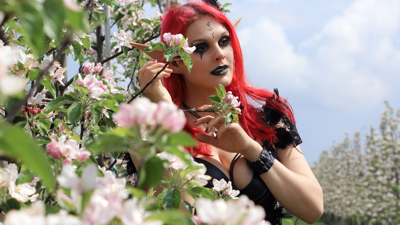 Forest Elf | Pregnancy shoot | Ciwana Black industrial piercing