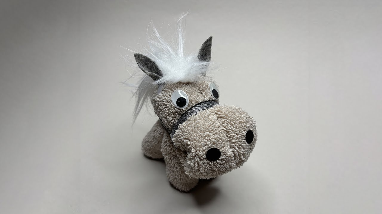 Милая лошадка из полотенца 🐴✨ Легко и креативно!