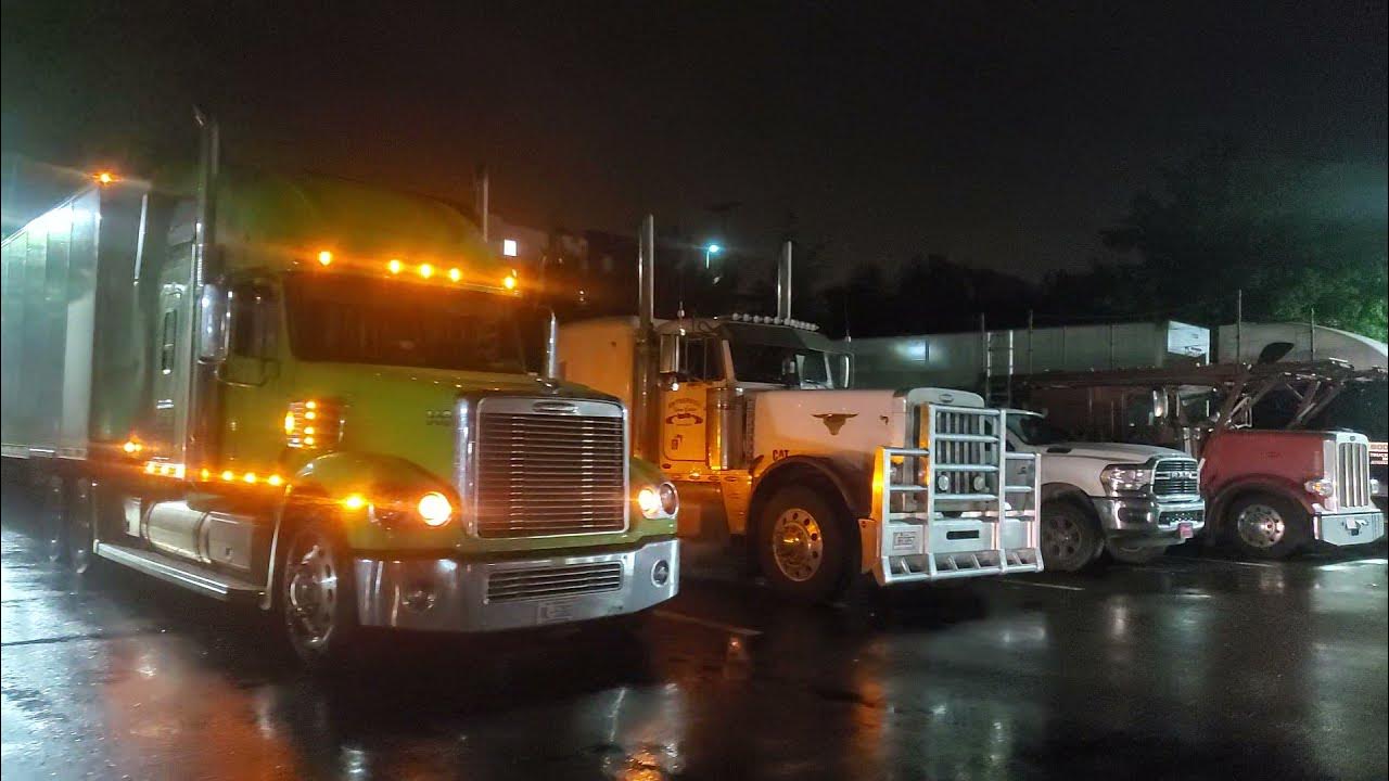 Truck Stop in Bow, New Hampshire Peterbilt 379, Kenworth W990