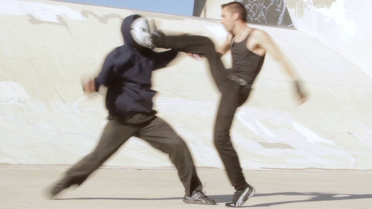 Muay Thai Guy vs Street Fighters | Martial Arts Fight Scene (Slug Street Scrappers)