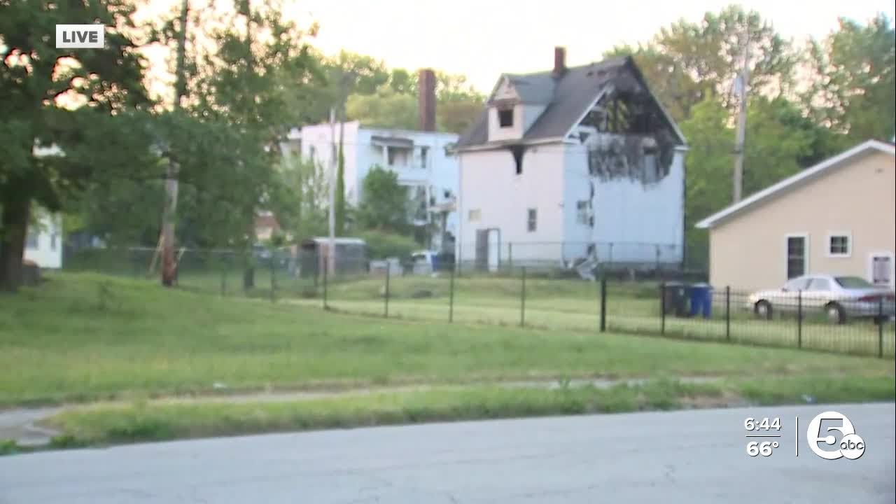 Deadly house fire under investigation in Cleveland - YouTube