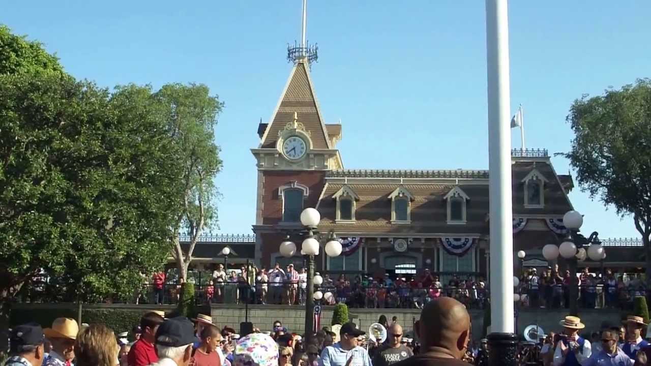 DISNEYLAND FLAG RETREAT JULY 4 , 2013 ( HD )