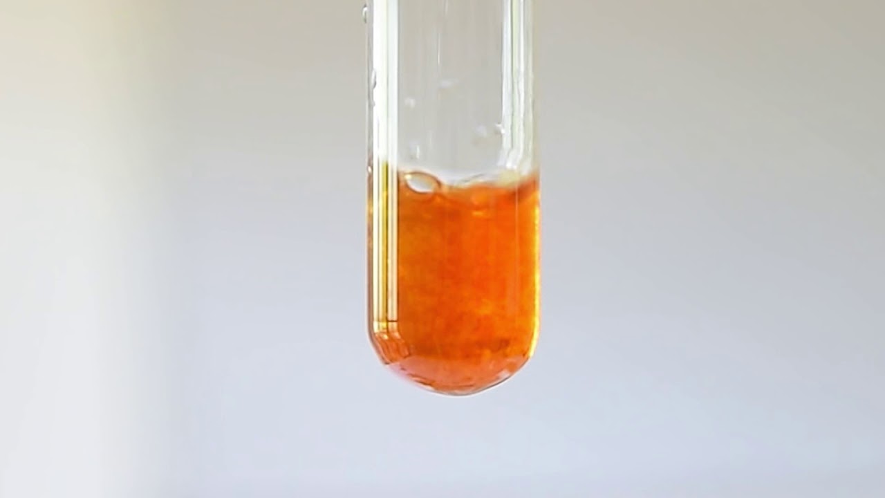 Сульфат алюминия цвет раствора. Fecl3 раствор. Fecl2 цвет раствора. Fecl3 Кристаллы. Ксантопротеиновая реакция пробирка.