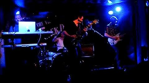 Talk In code - Make It Happen - Live at the Vic