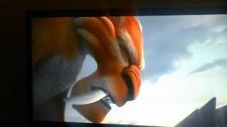 DIEGO LEARNS  TO  SWIM (ice age  )