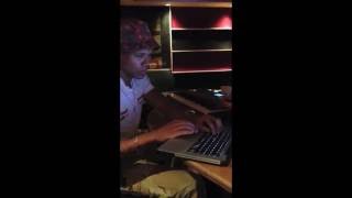 Ty Real Making Bobby Shmurda&#39;s &quot;Wipe The Case Away&quot; Beat (Raw Footage)