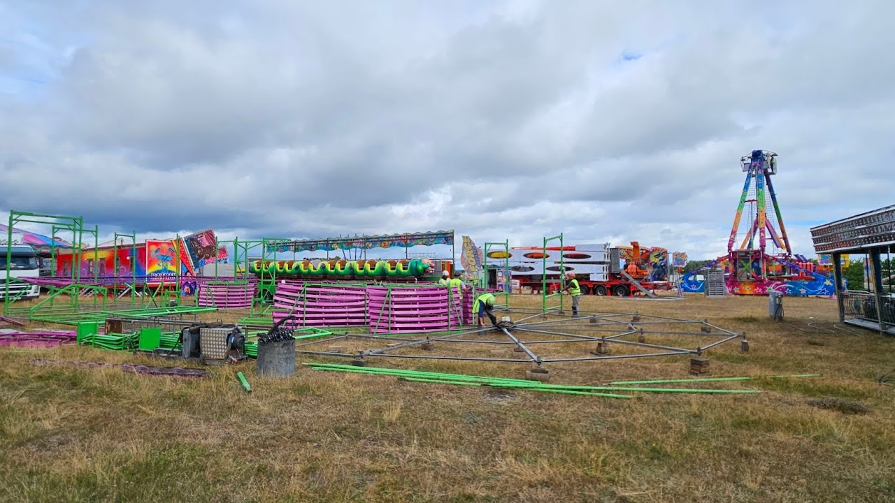 Axels tivoli Uppackning kiviks marknadsplats 23 juli onsdag förmiddag 2025😊