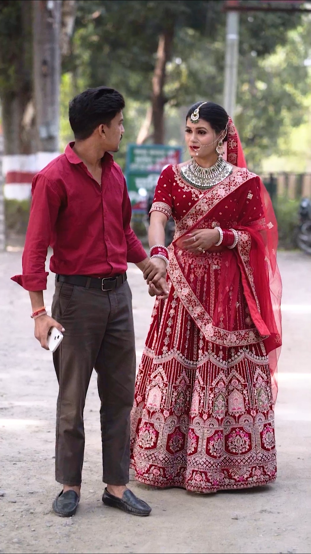 Apne to apne hote he