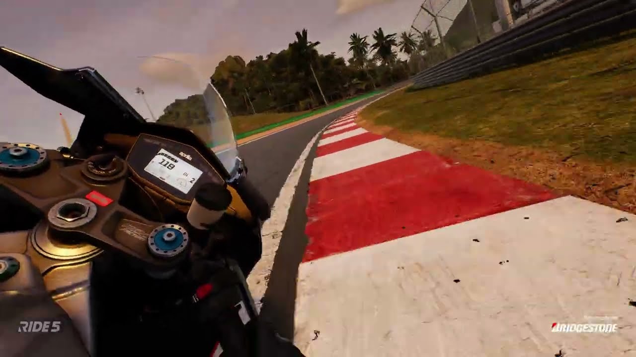 APRILIA RSV4 RF Treino na pista