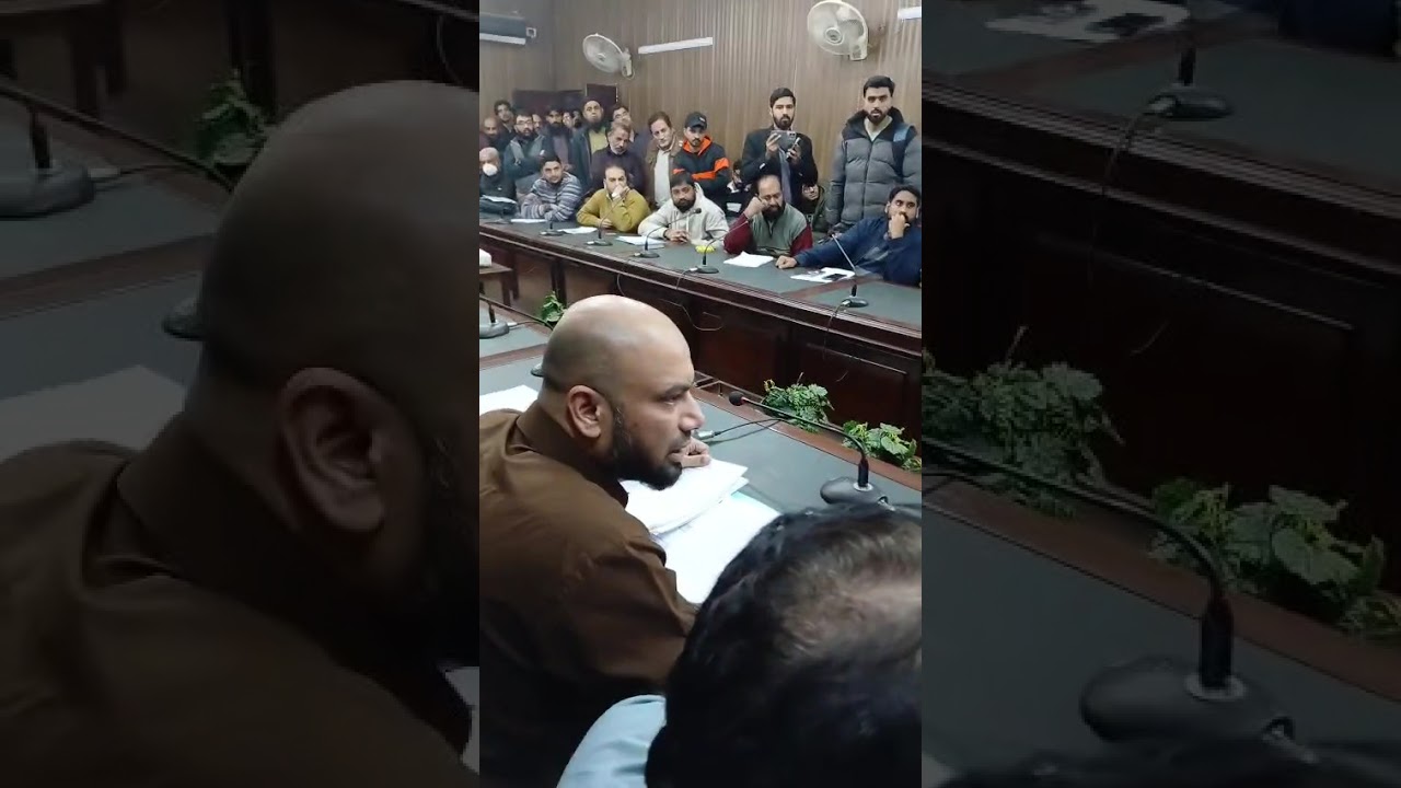 Affected file holder of Al Rehman garden Sialkot against development charges - 4