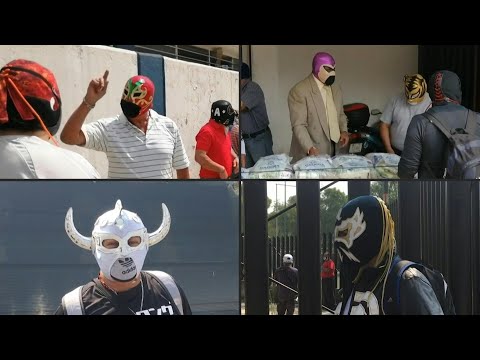 Luchadores mexicanos se reinventan para ganarle la pelea al coronavirus | AFP