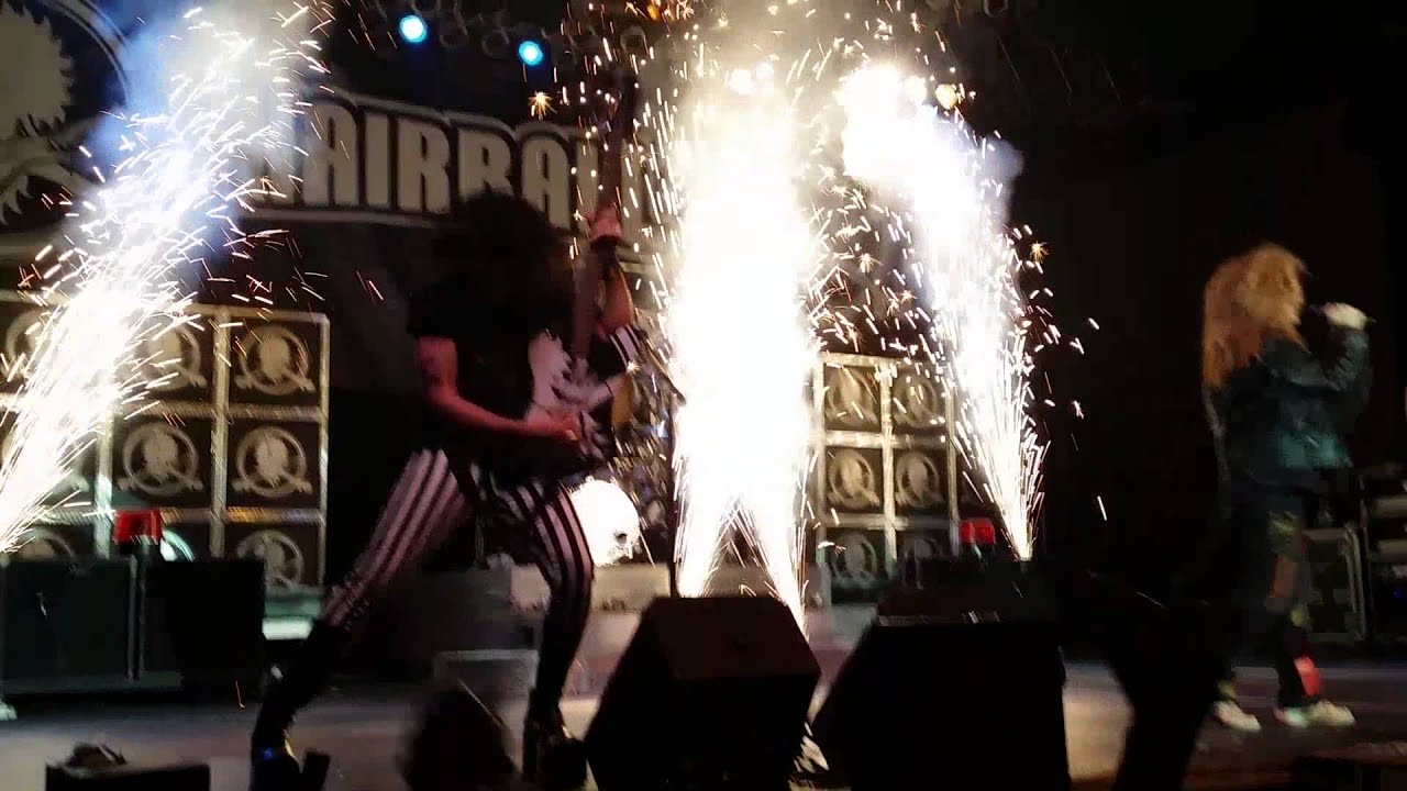 hairball-concert-bon-jovi-livin-on-a-prayer-youtube