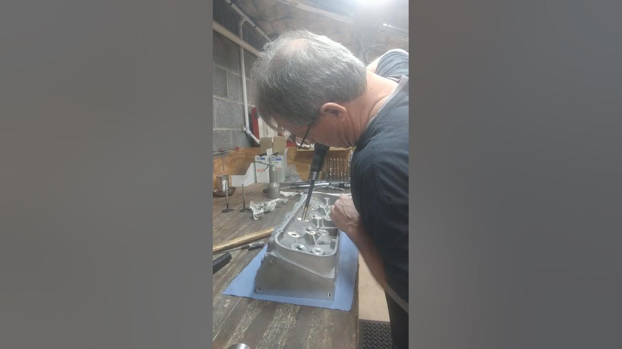Installing CHE valve guides in some BBChev heads. YouTube