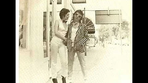 Julie And Gordon  - Gordons Not A Moron