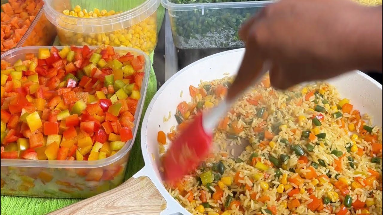 Step by step making delicious fried rice for my family - YouTube
