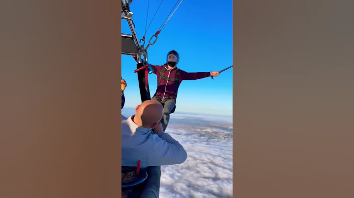 Hot air balloon jump #skydive - DayDayNews